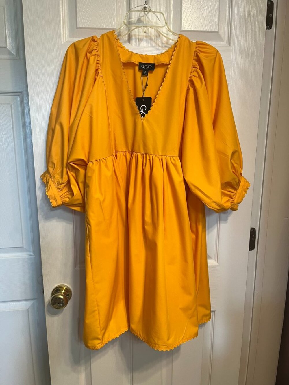 NWT Gigio Gold/Yellow Dress with Balloon Sleeves V Neck Small